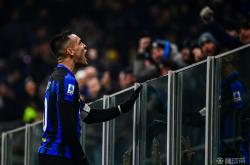 BB体育官网这也行？瓦伦西亚外线爆发备战欧冠罗马完成体检备战亚冠，赛前孟菲斯灰熊迎来里程碑的简单介绍